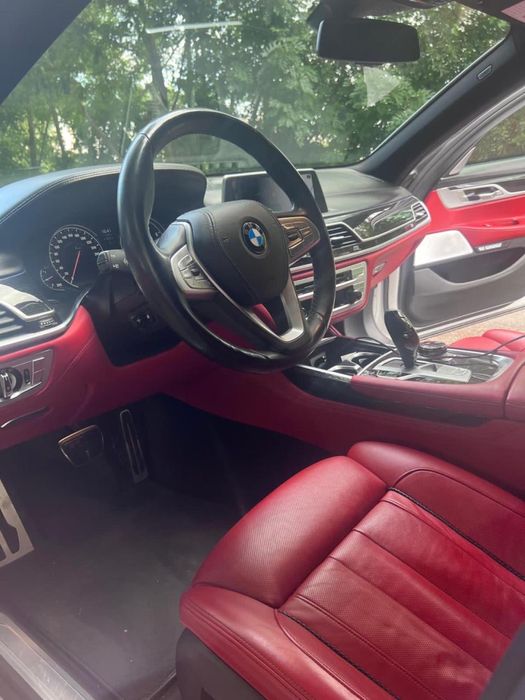 БМВ G12,в отменном состоянии!