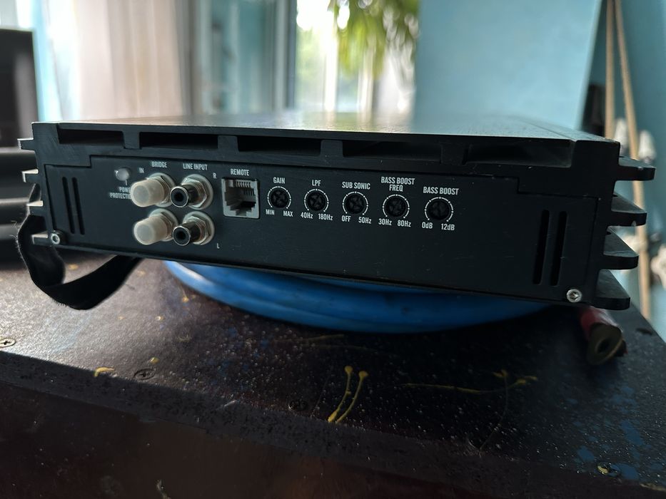 Коплект автозвуку Alphard Hannibal 38D2