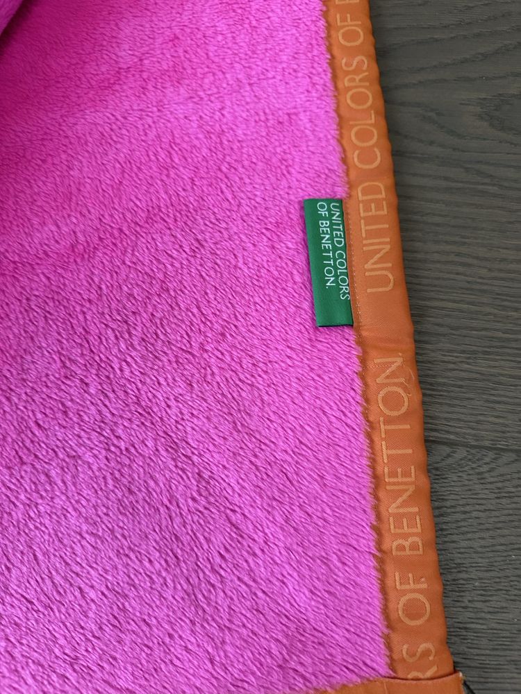 Home design 160x240 gruby koc fuksja UNITED  COLORS OF BENETTON