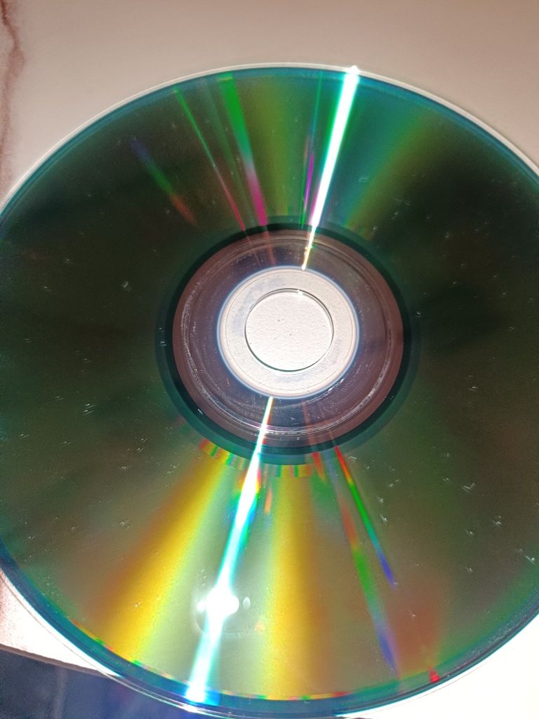 Płyty cd-r audio z muzyką metalową tłoczone przez Taiyo Yuden