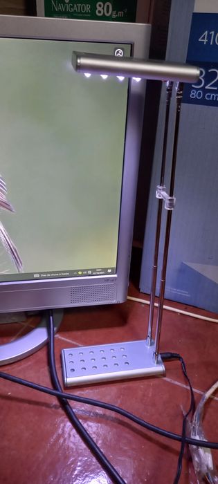 Candeeiro led recarregavel.