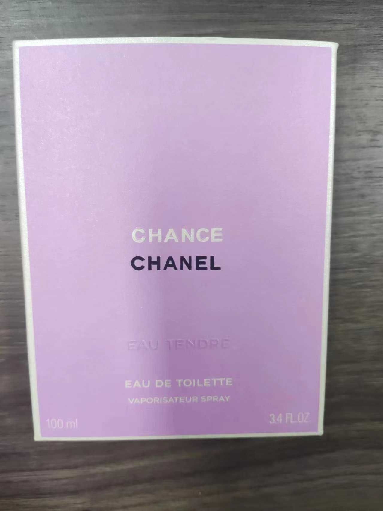 Send your mother beautiful chanel eau tendre