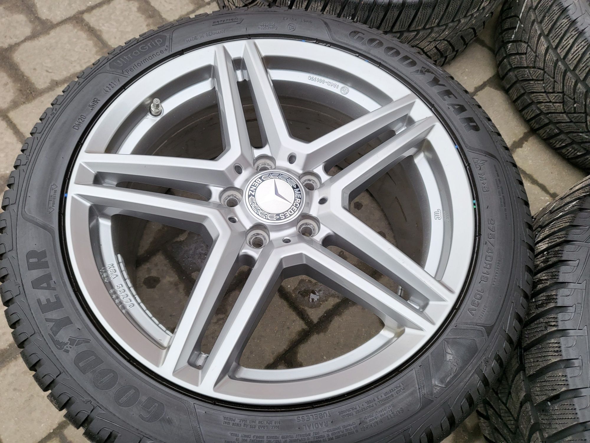 Felgi 18" Aluminiowe Mercedes C,E Clk9J 8J