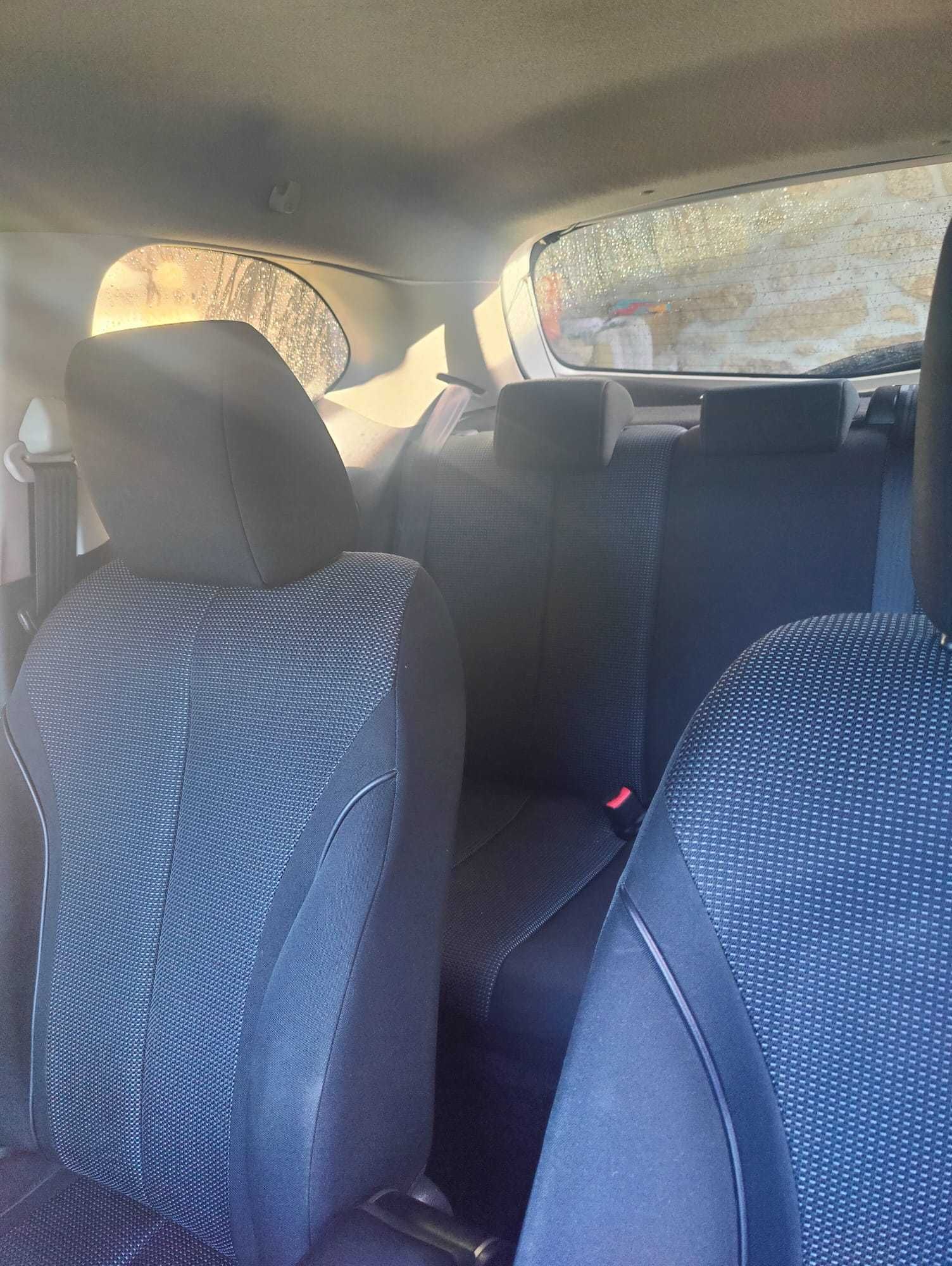 Mazda 2 2010 3 portas