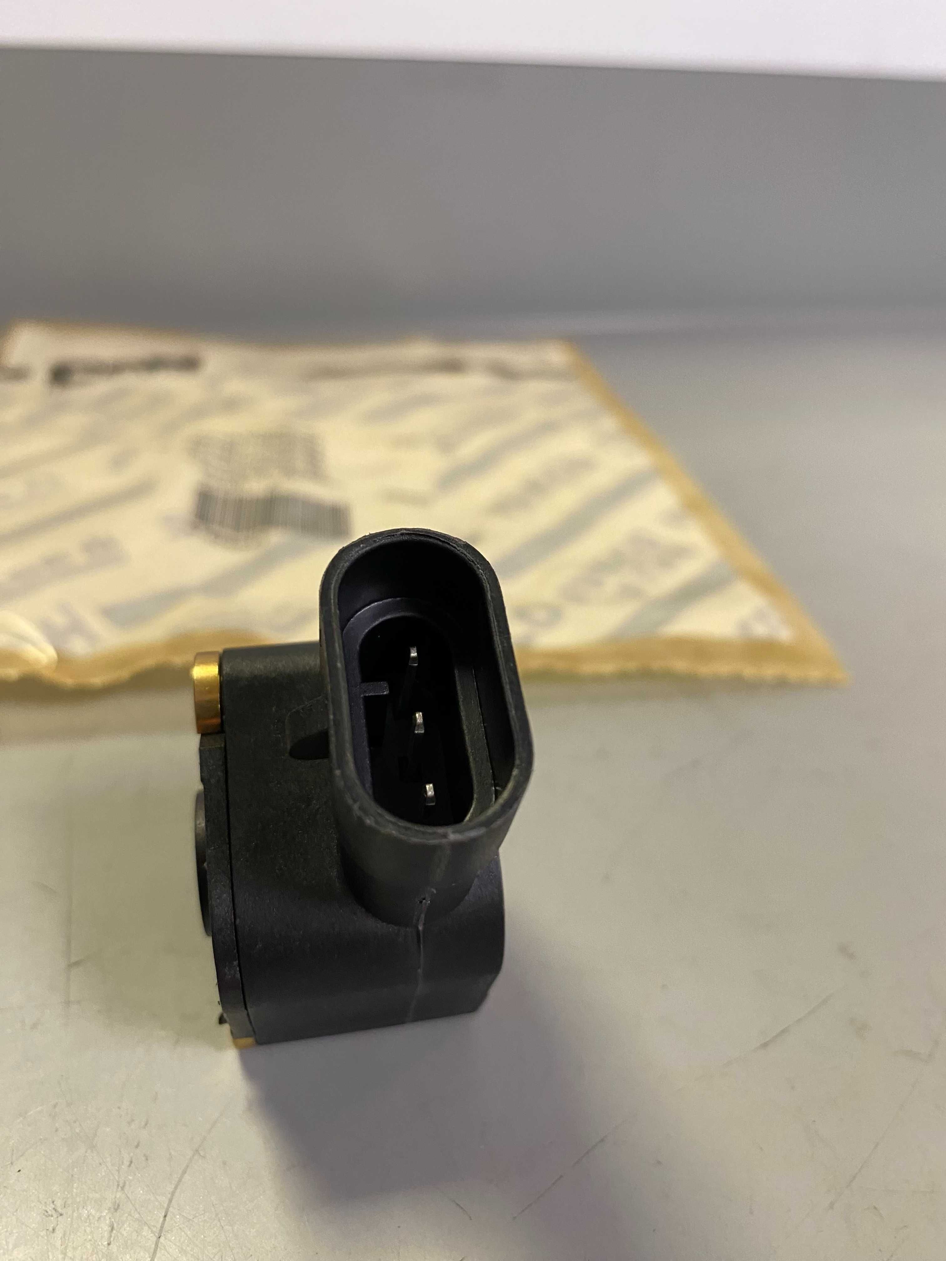 Potencjometr 4000 Ohm 13,5VDC Case New Holland 8760.5247 ORYGINAŁ CNH