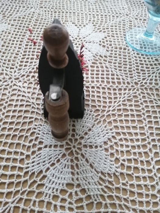 Żelazko stare. Mini mini.żeliwne.