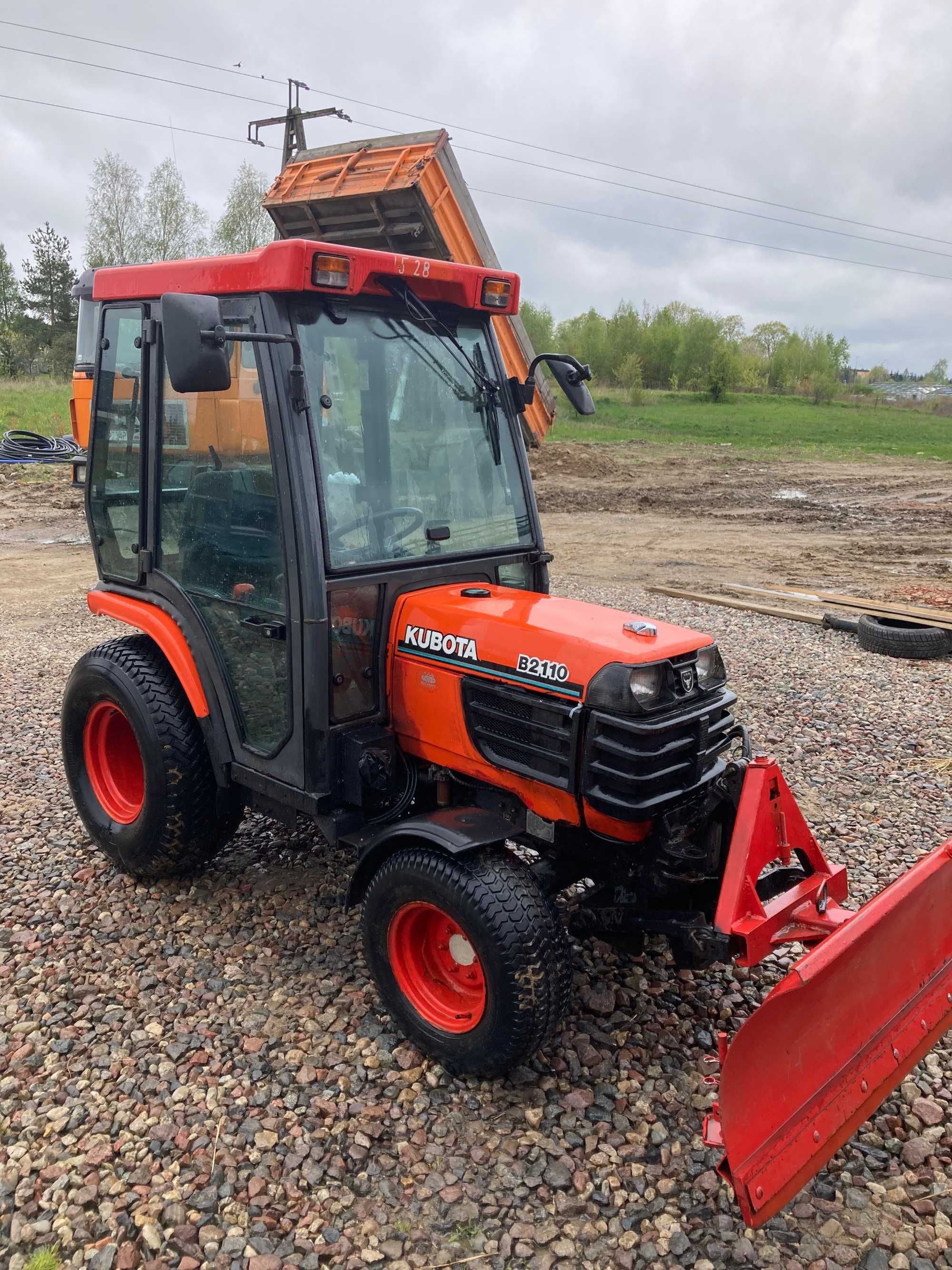 traktor kubota B2110 4x4 ogrodniczy 2000rok