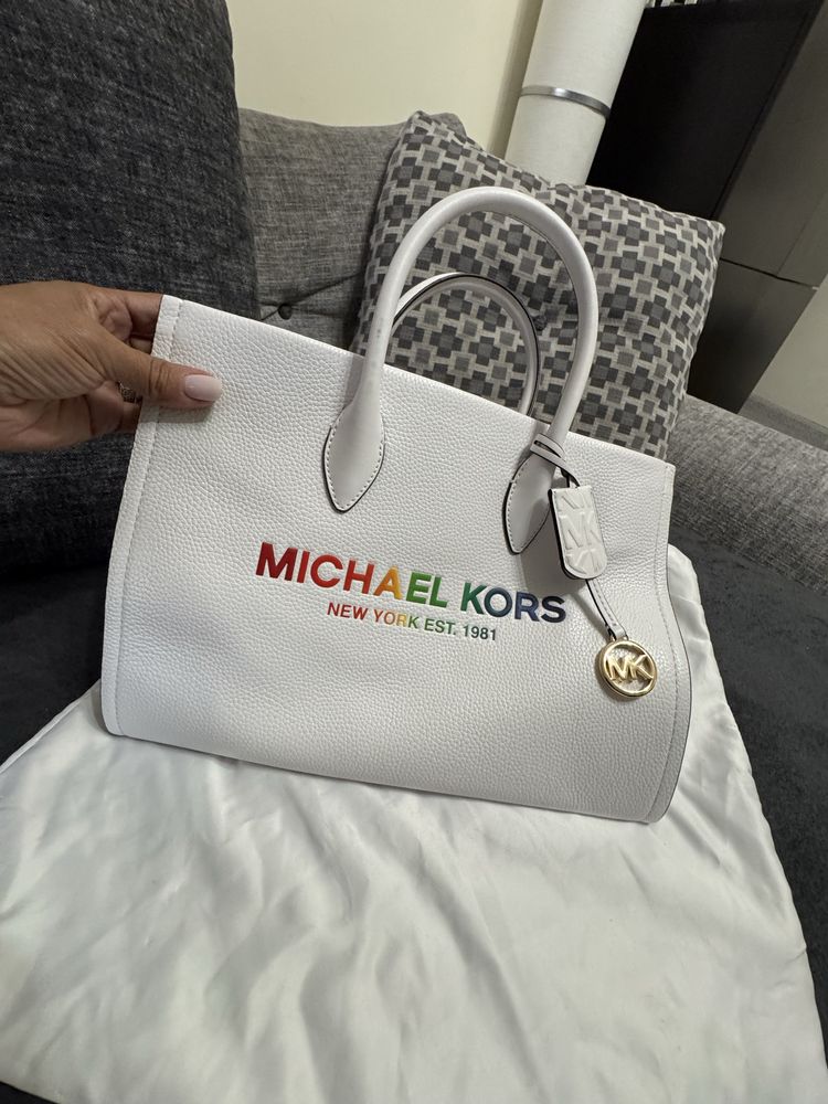 Mala Michael Korss originl branca tamanho medio em muito nom estado