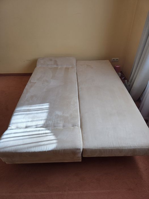 Beżowa sofa / kanapa rozkładana