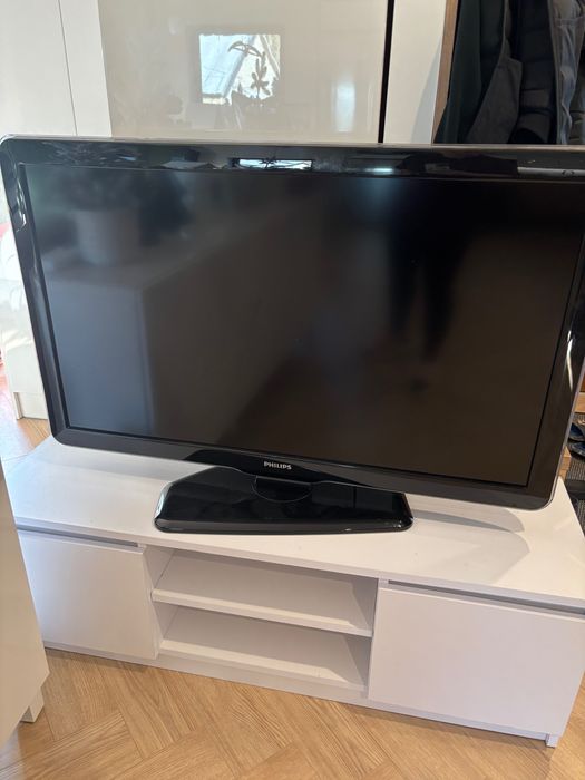 komoda pod TV + telewizor