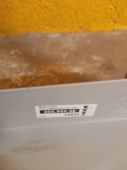 Suporte para CPU para secretária - IKEA
