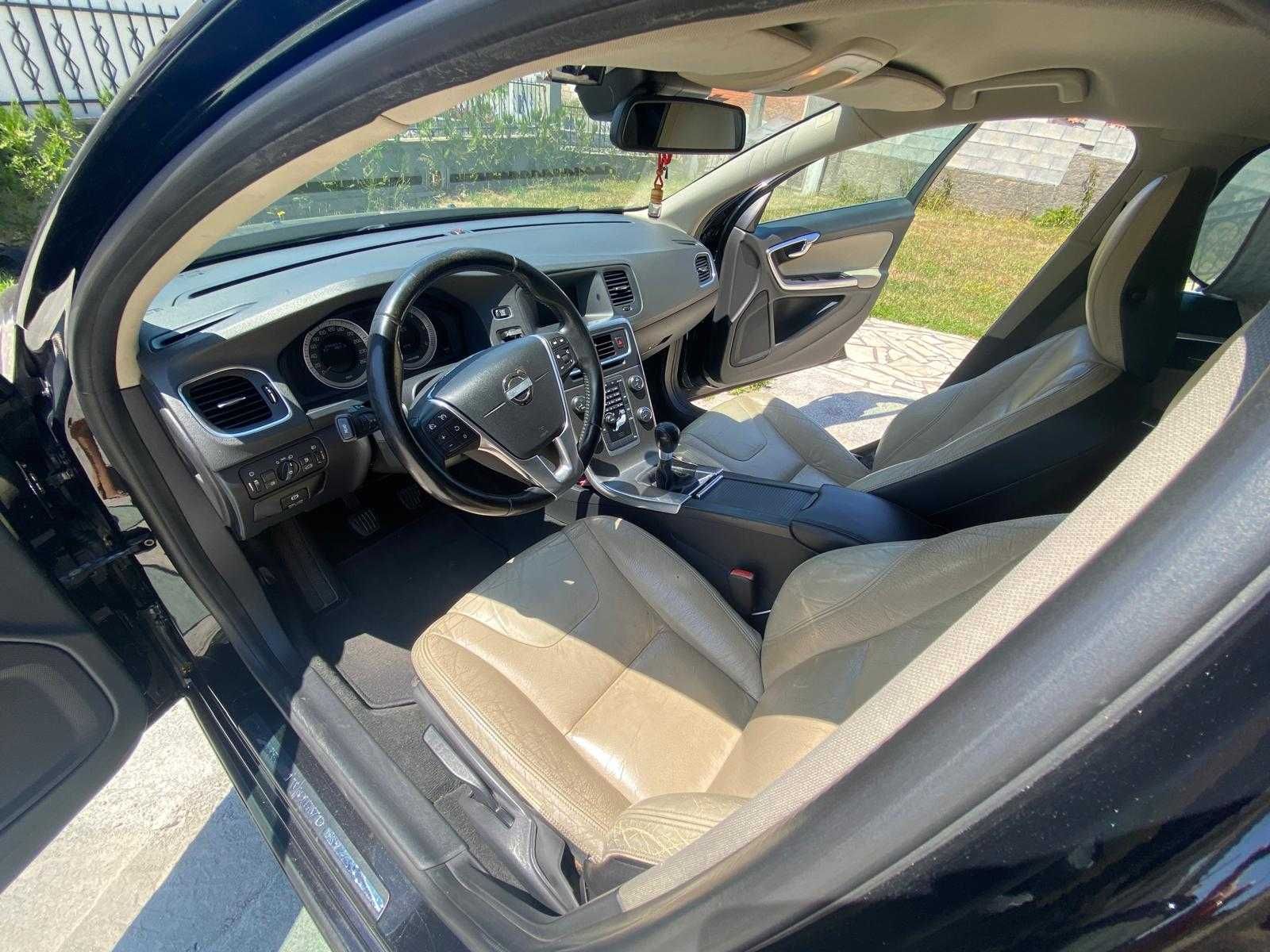 Volvo V60 2.0 D3 Momentum