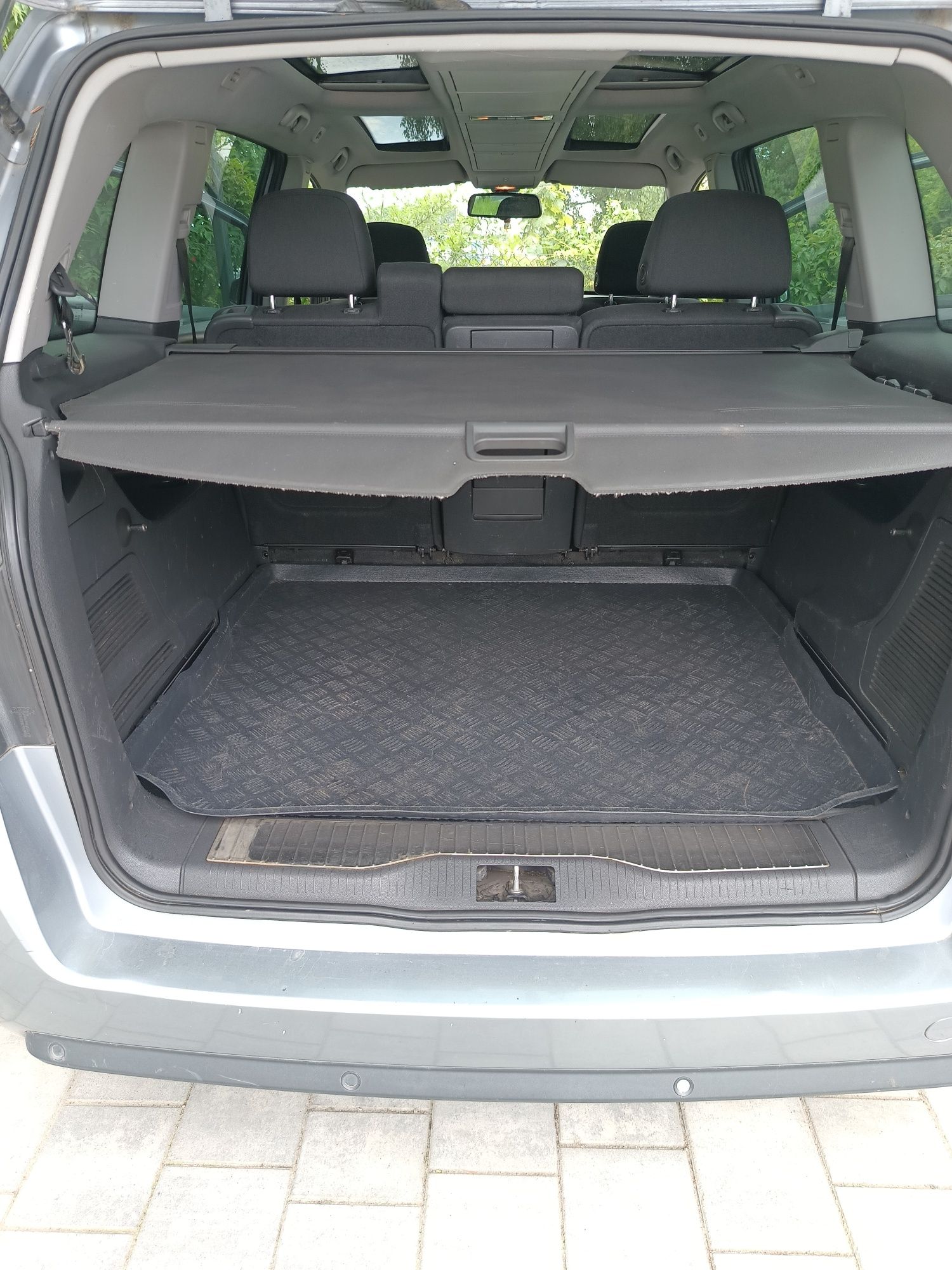 Opel Zafira 1,9 CDTI Cosmo 7 osób