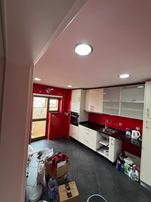 Apartamento T3 +1 Com 2 lugares de garagem ao Monte dos Burgos