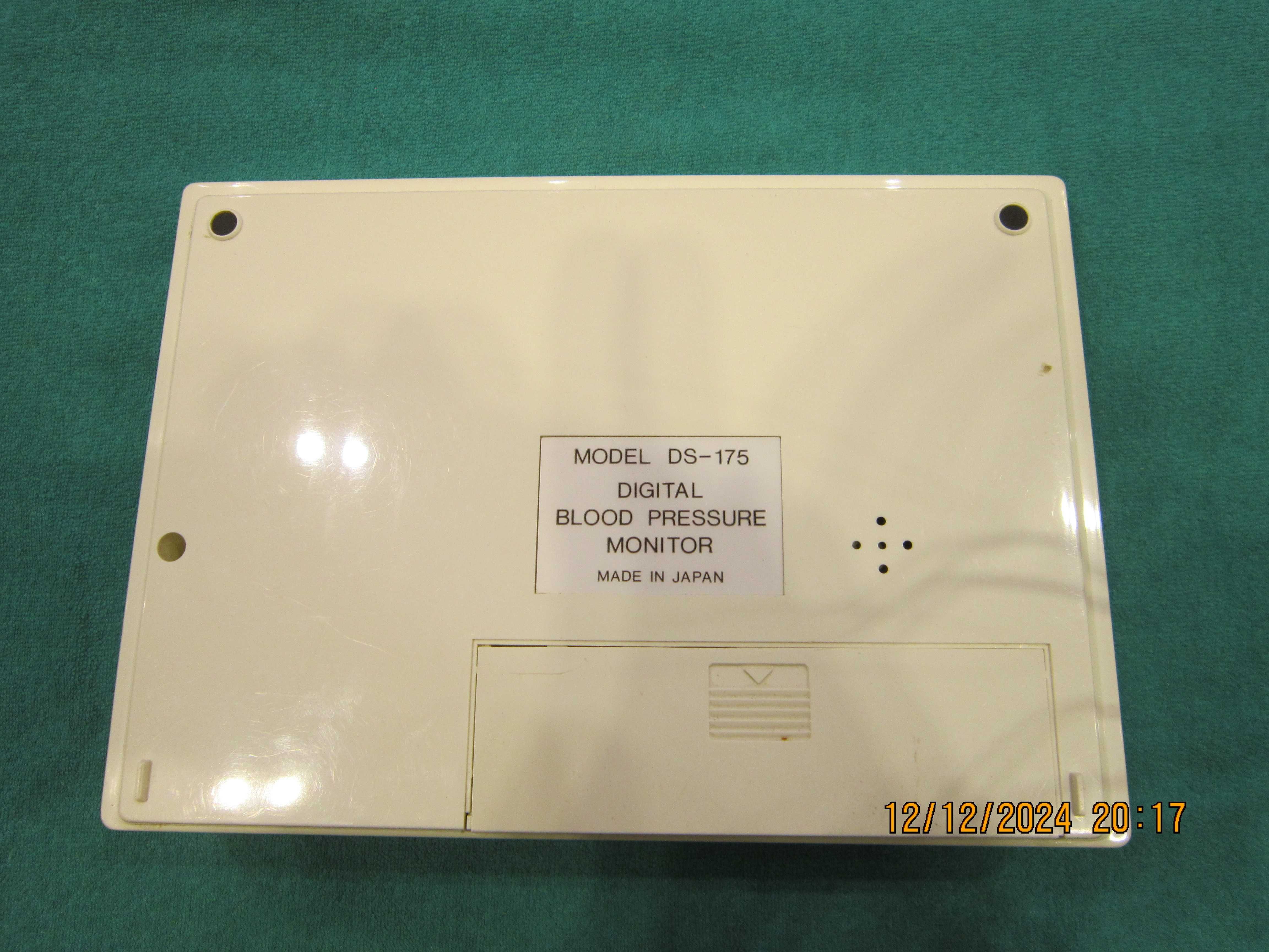 Ciśnieniomierz model-DS-175 Japoński z drukarką