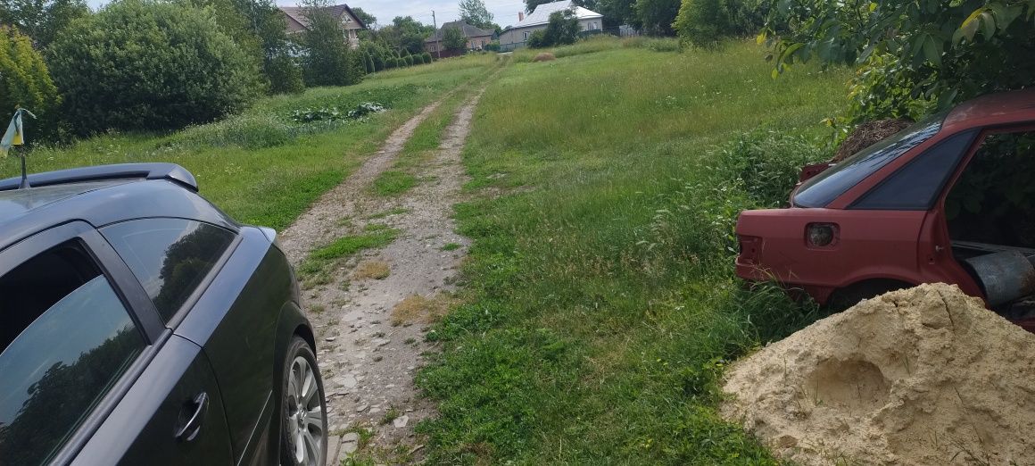 Продется дом з усіма удобствами