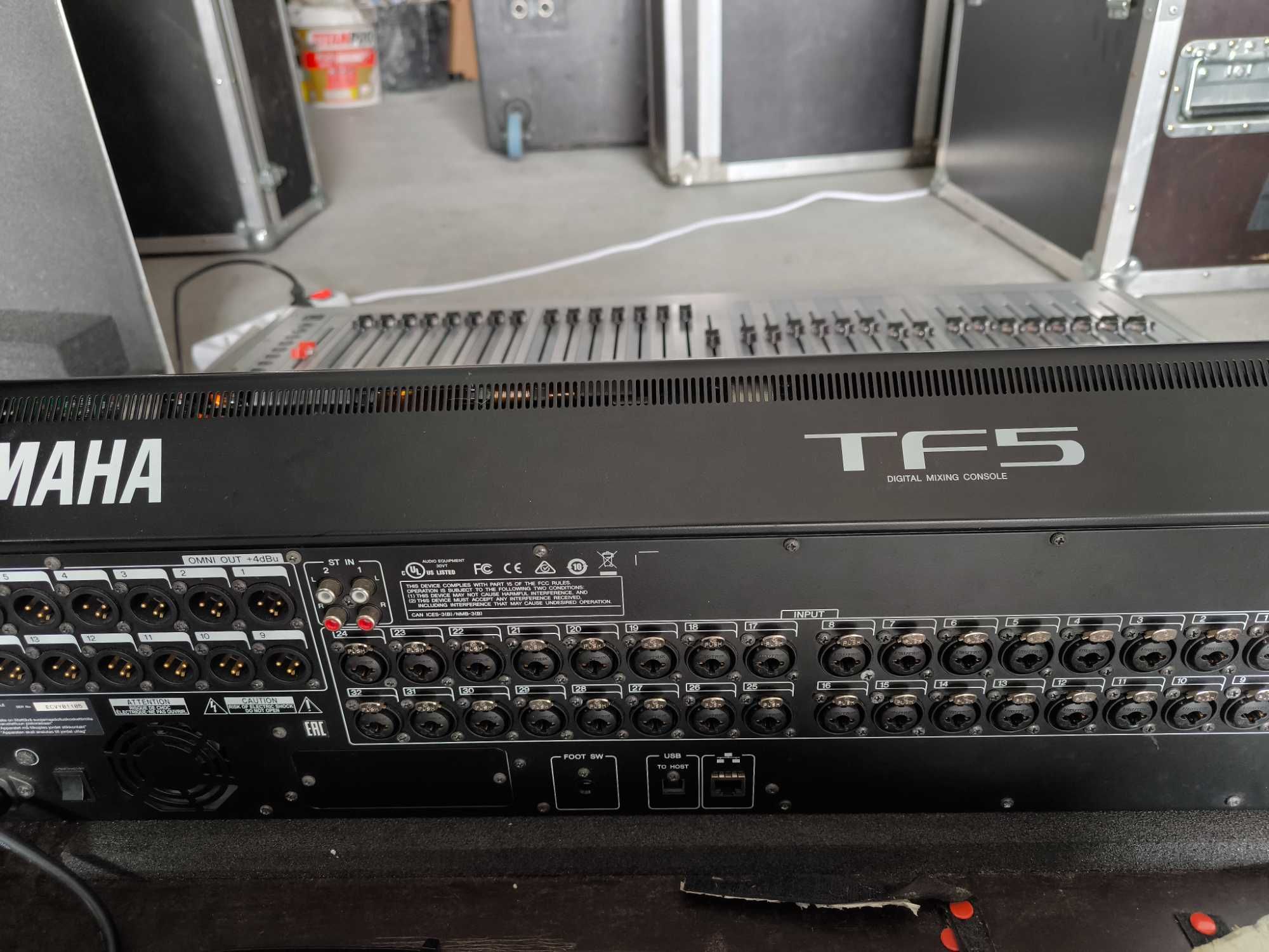 Mesa digital Yamaha TF5