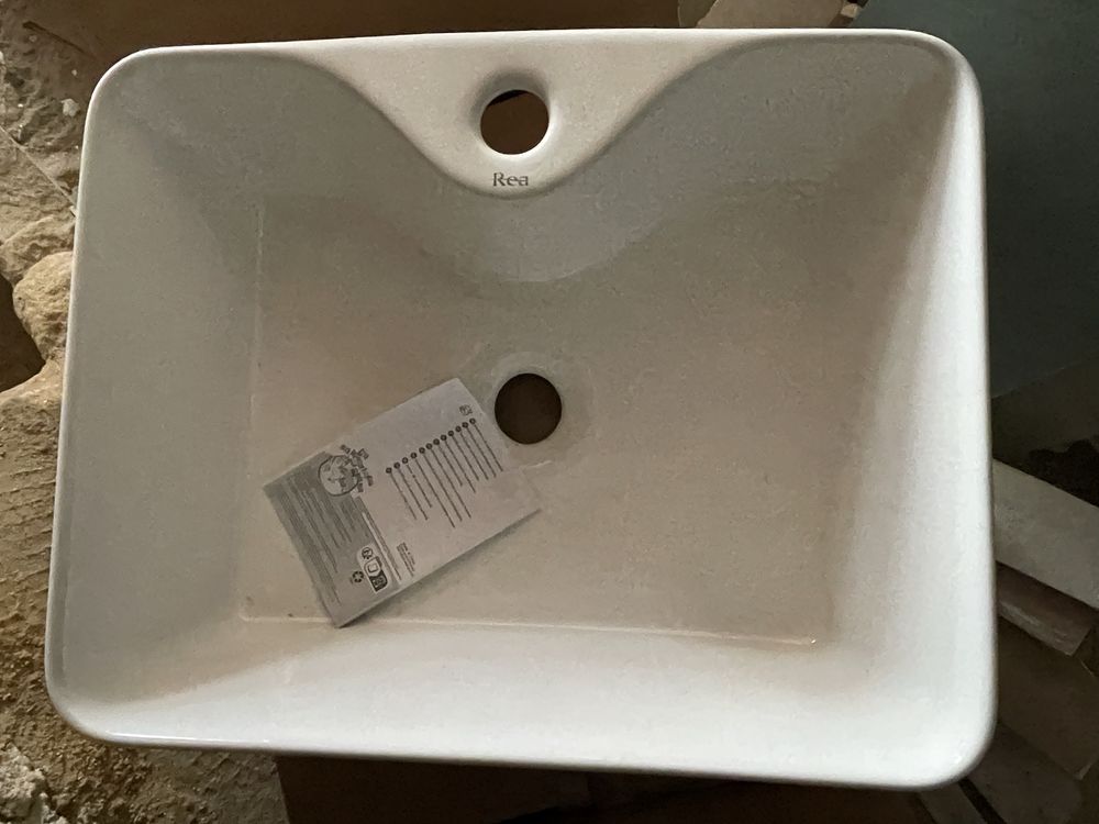 Lavatorio de casa de banho cerâmica novo