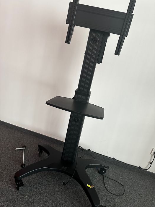 Stojak mobilny na Tv North Bayou Ava 1500B