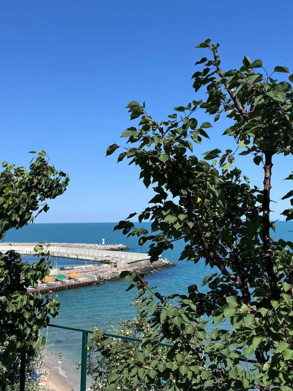 Оренда будинку в Совіньйон-1 | Перша лінія з панорамним видом на море