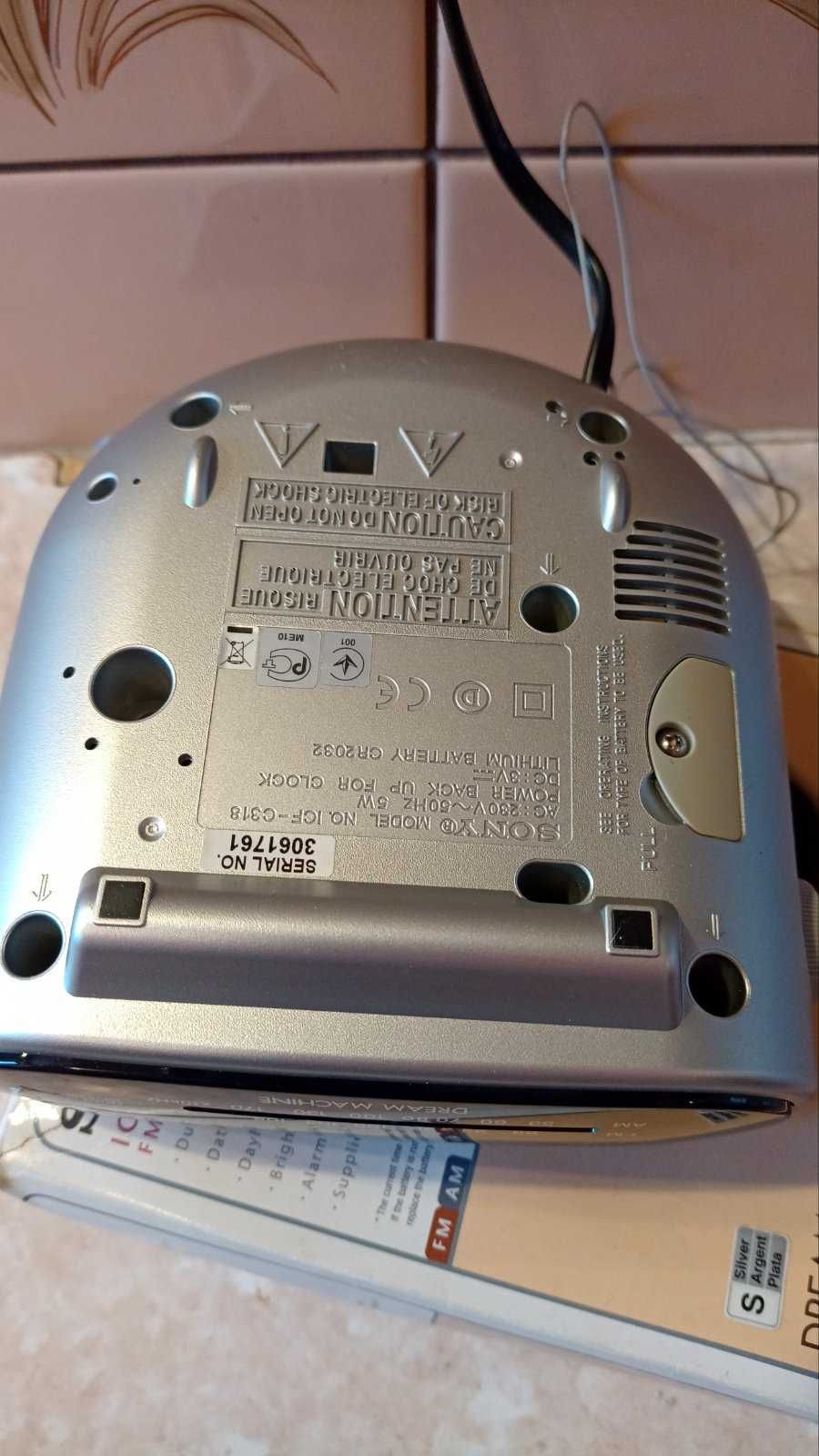 Radio budzik Sony ICF-C318