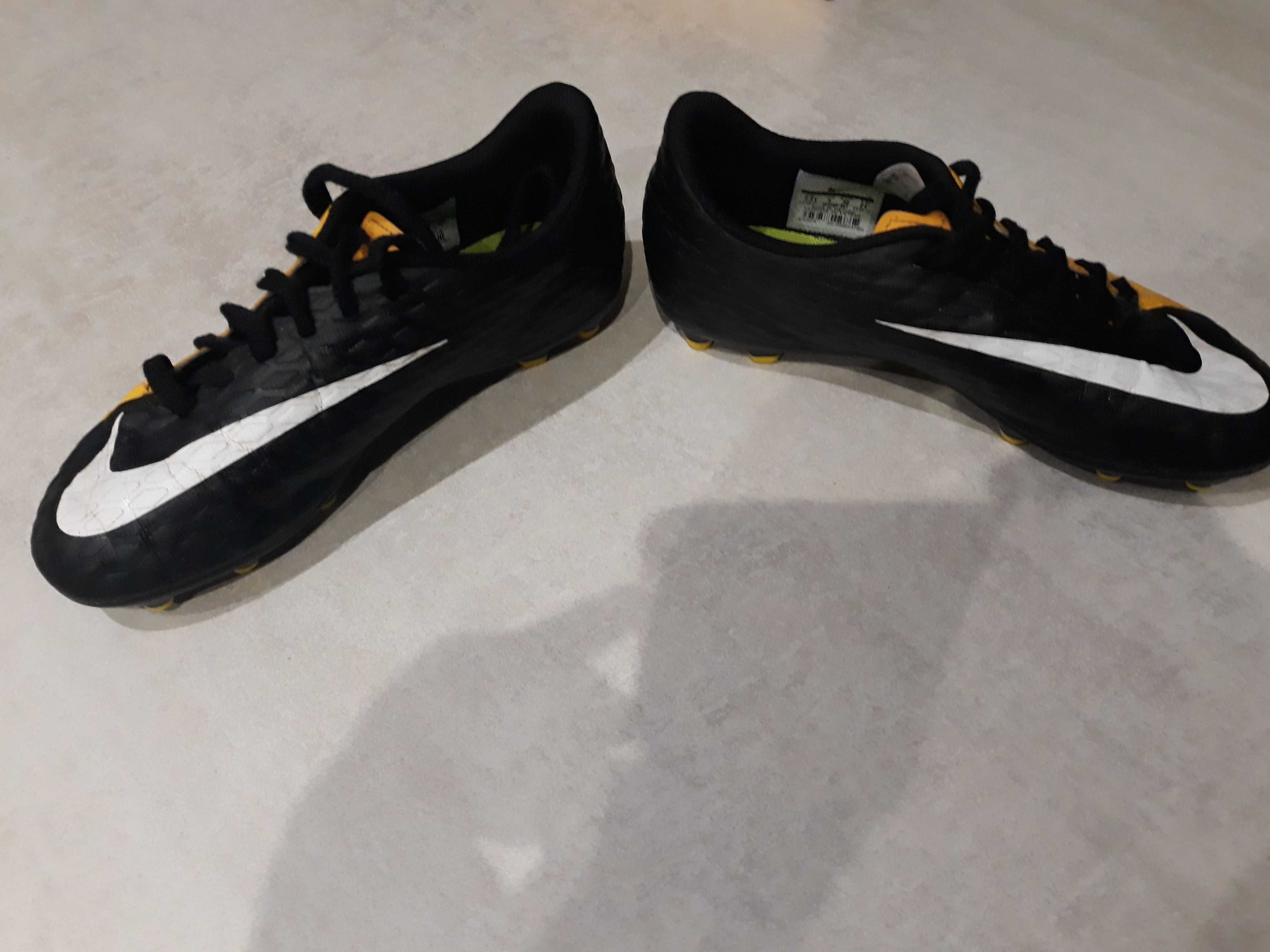 Korki Nike Hypervenom 38