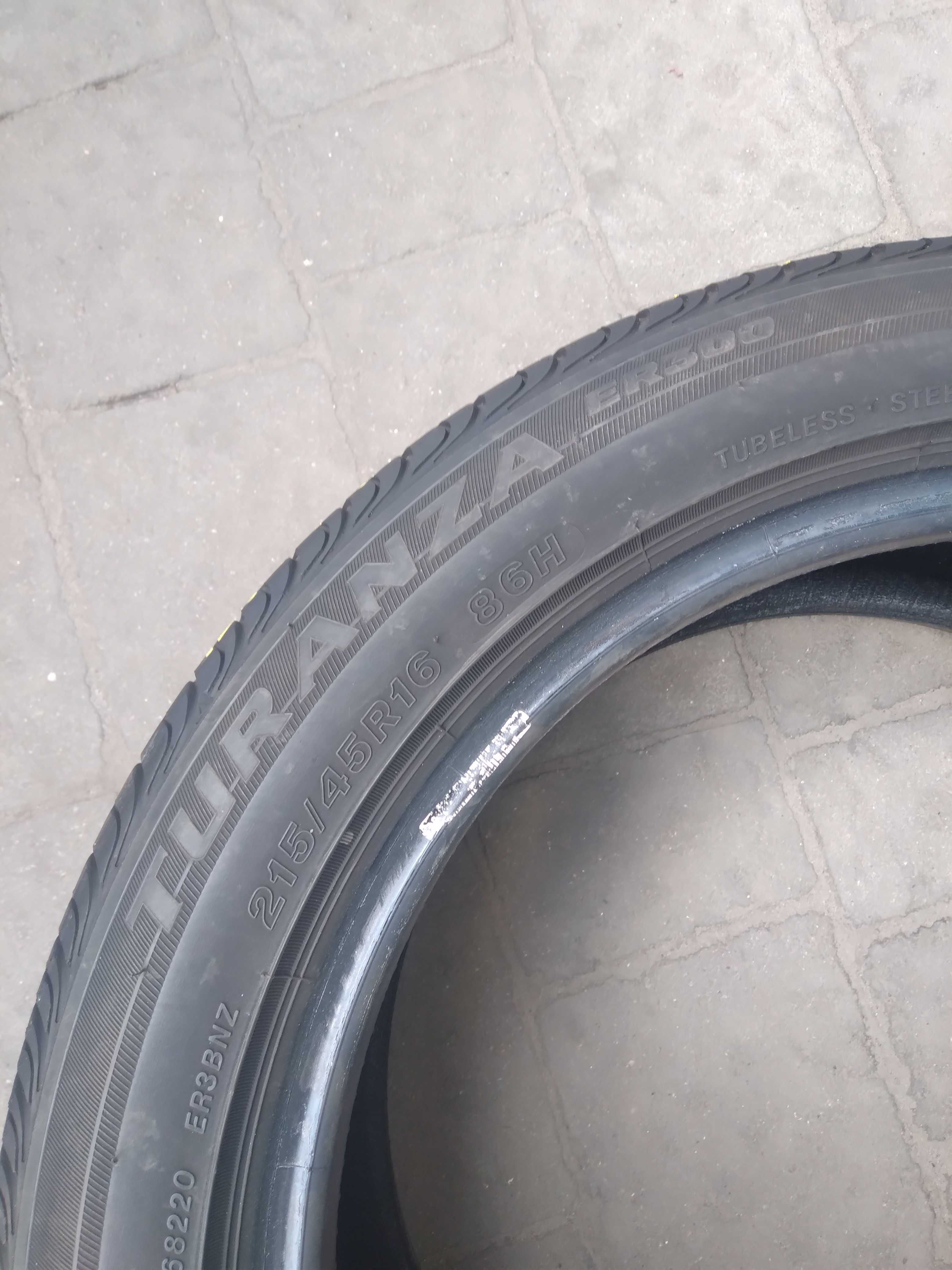 Літні шини фірми Bridgestone 215*45R16