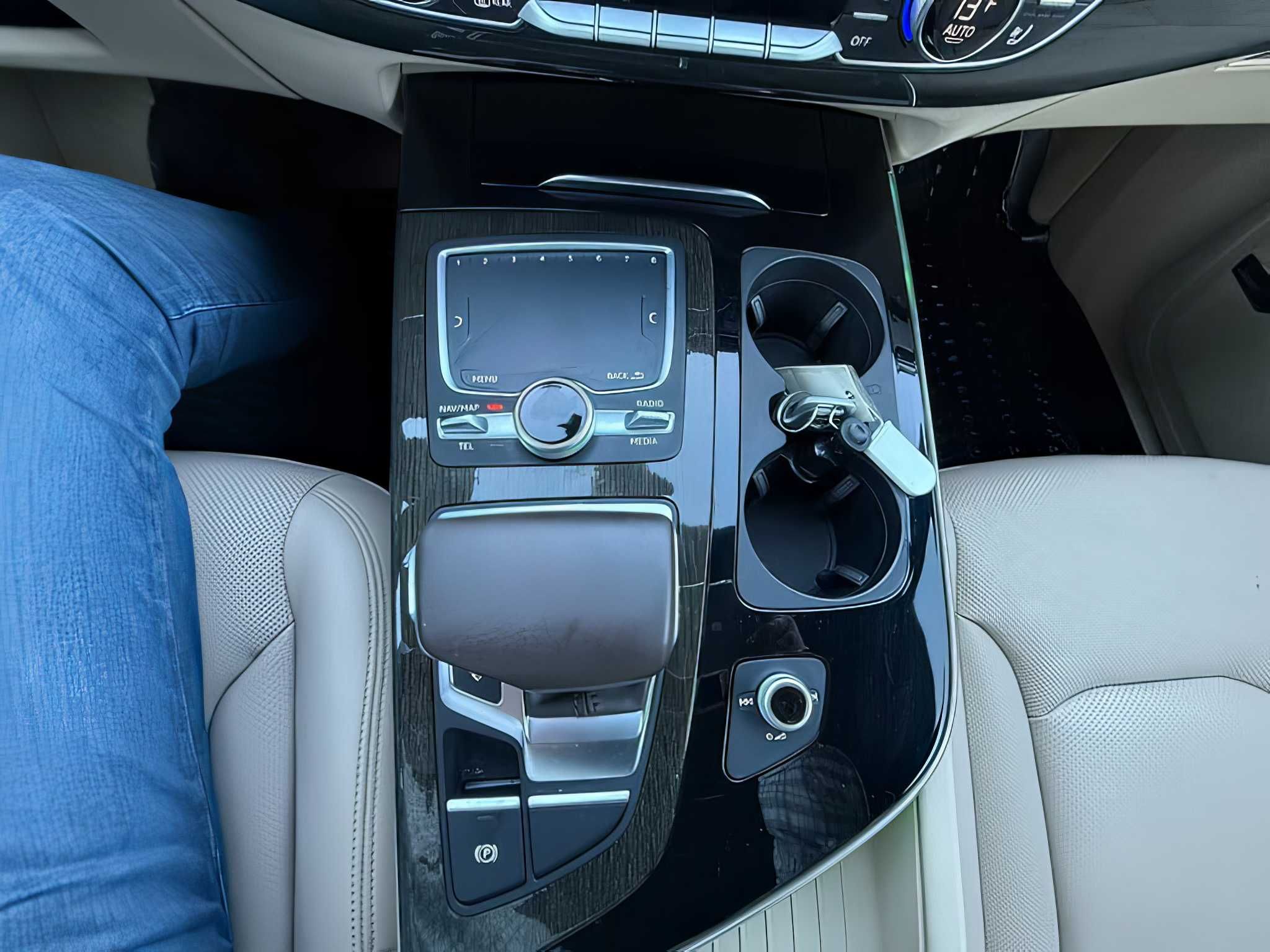 2017 Audi Q7  quattro Prestige