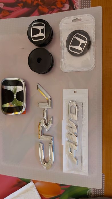 Znaczki tylnej klapy CR-V