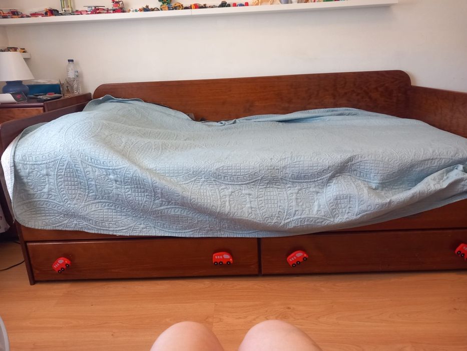 Cama de solteiro "estúdio"