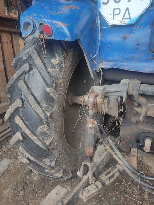 Розборка ЮМЗ 6. Трактор ЮМЗ 6. Екскаватор  ЮМЗ 6 Беларус по запчастин