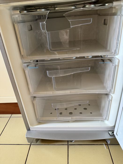 Lodówka INDESIT 2010