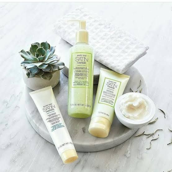 Conjunto para mãos Satin Hands