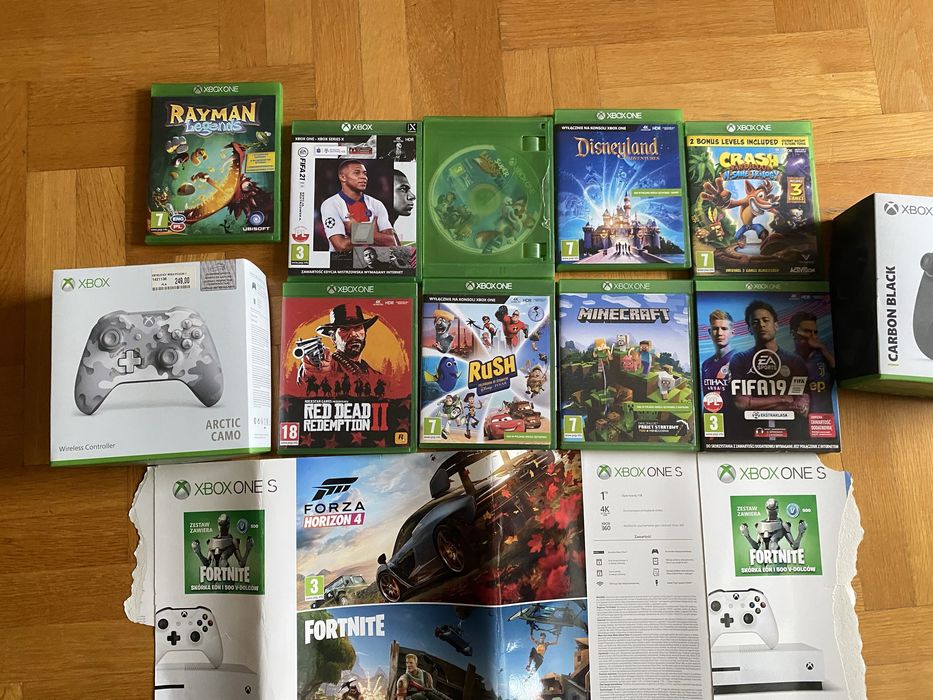 Xbox one S 1 TB, 9/10 gier 2 pady, limitowana edycja