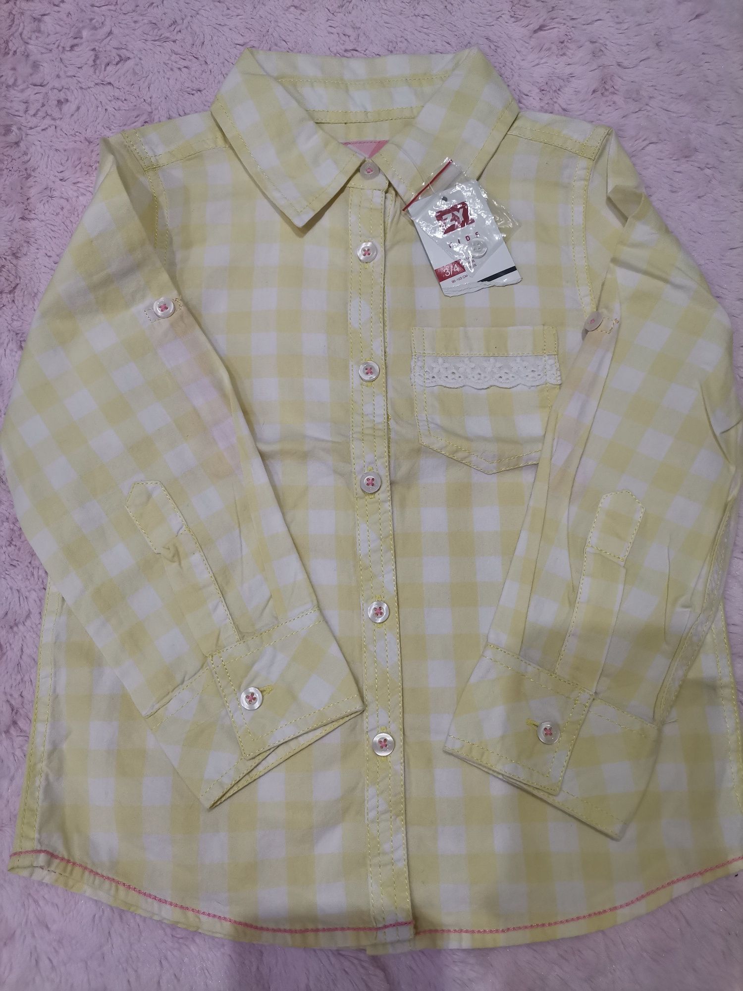 Lote de roupa de menina 3/4 anos