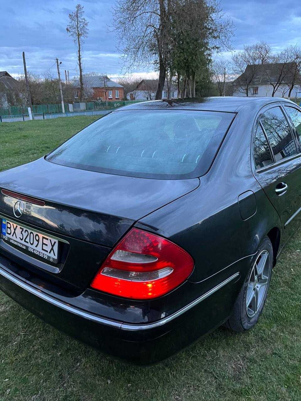 Mercedes-Benz E270