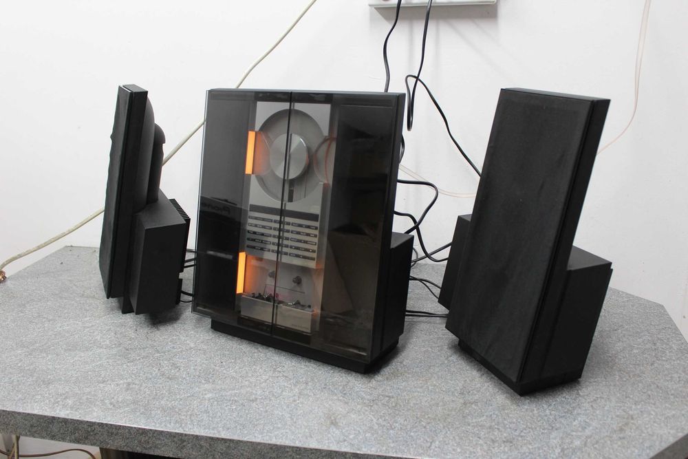 Wieża Bang & Olufsen