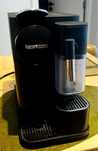 Máquina de Café Delonghi Nespresso Lattissima One Evo