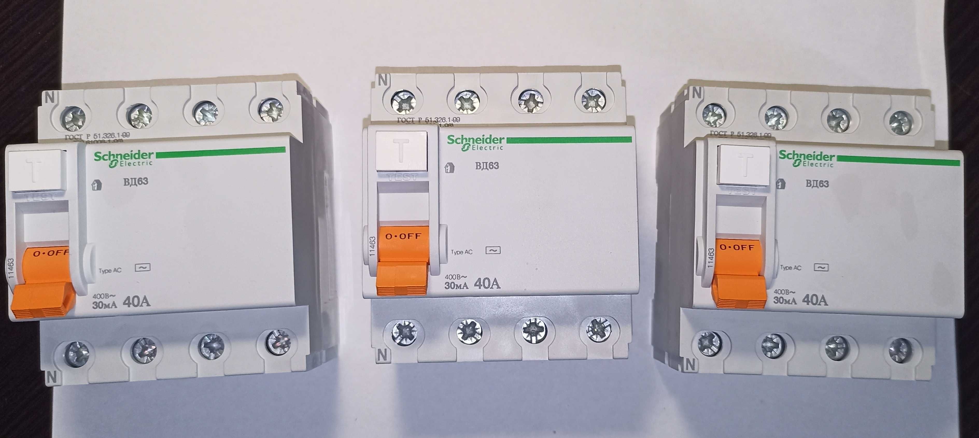 ПЗВ Schneider Electric 40А 30мА 4Р ВД63 Домовик  11463