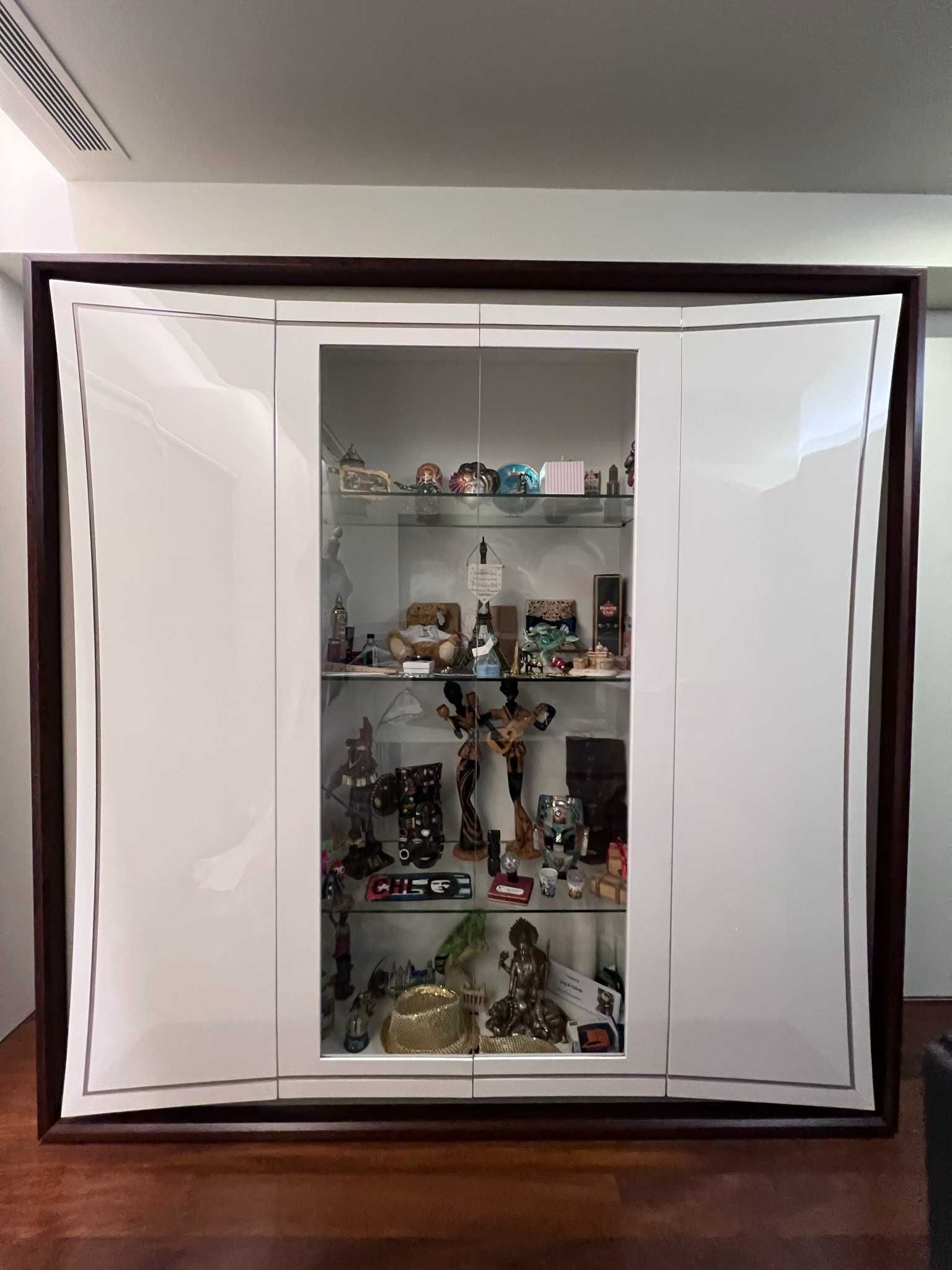 Móvel Estilo Moderno Com Vitrine (NOVO)