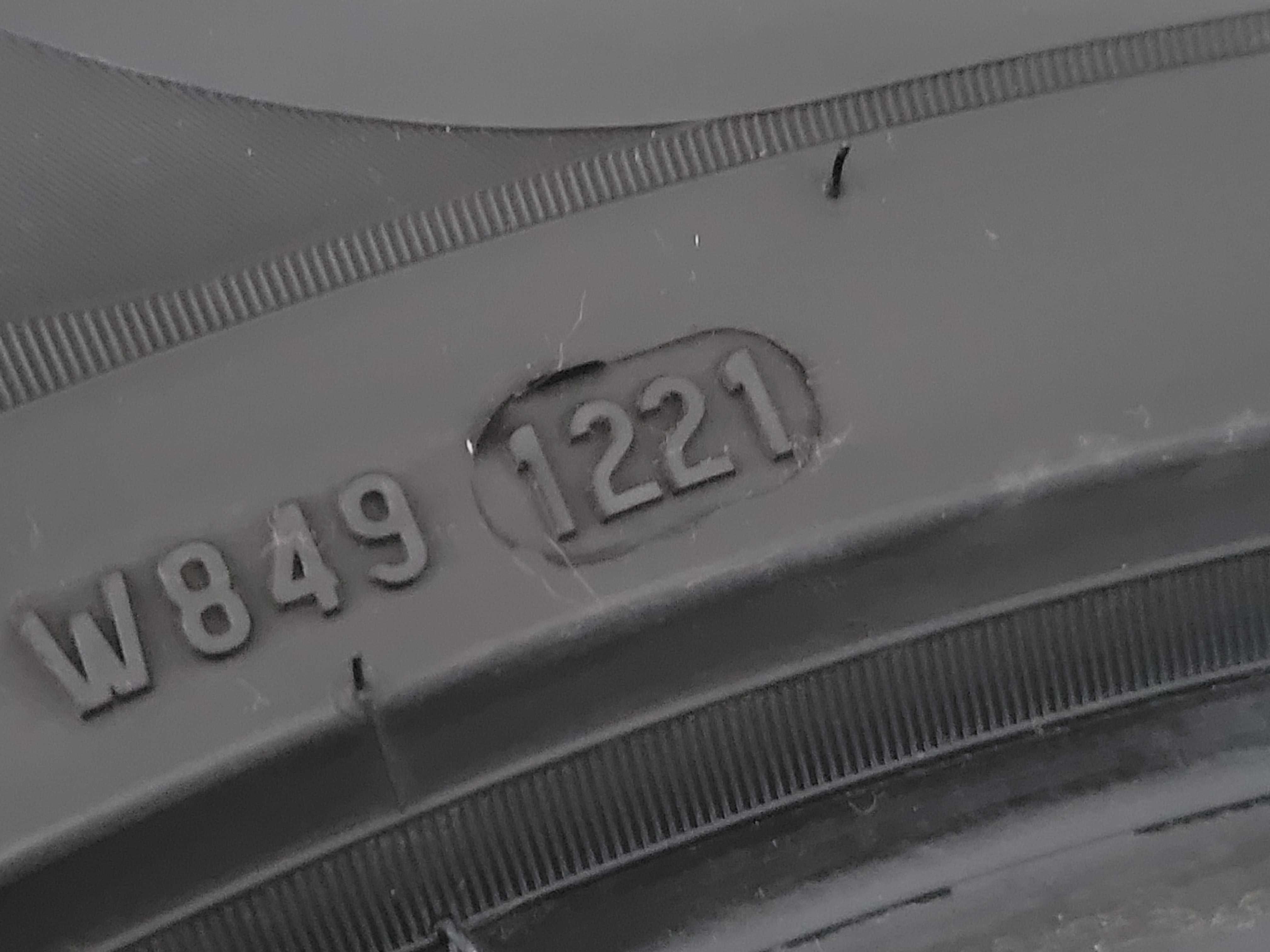 opony zimowe 4 sztuki Pirelli Scorpion Winter 255/60 r18