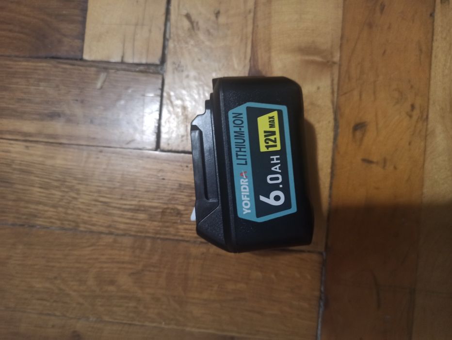 Акамуляторна батарея для шуруповерта 12в