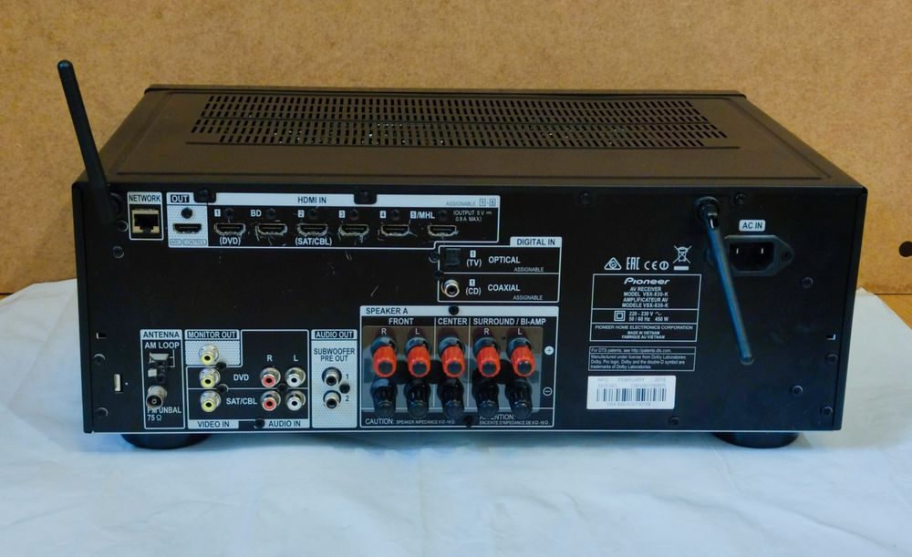 Amplituner AV Pioneer VSX 830