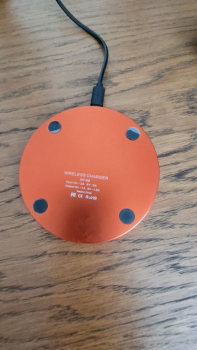 Б/У   для  iphone  6,7,8,9,X,11,12.Быстрое беспроводное зарядное устро