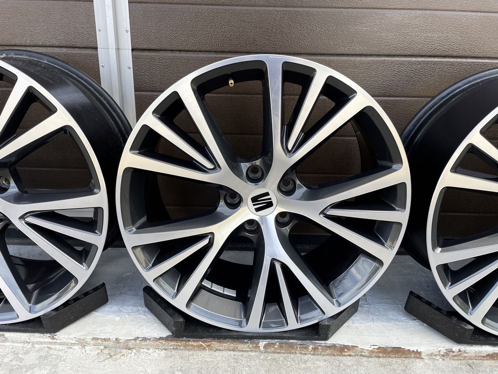 4x felgi aluminiowe 5x112 r19 et45 8J Alufelgi Oryginał Seat 19”