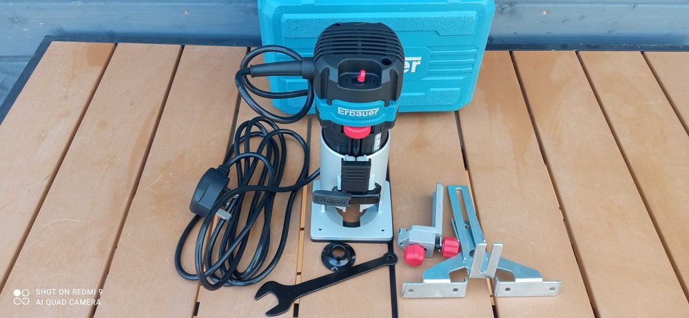 Frezarka ręczna Erbauer 710W 230v