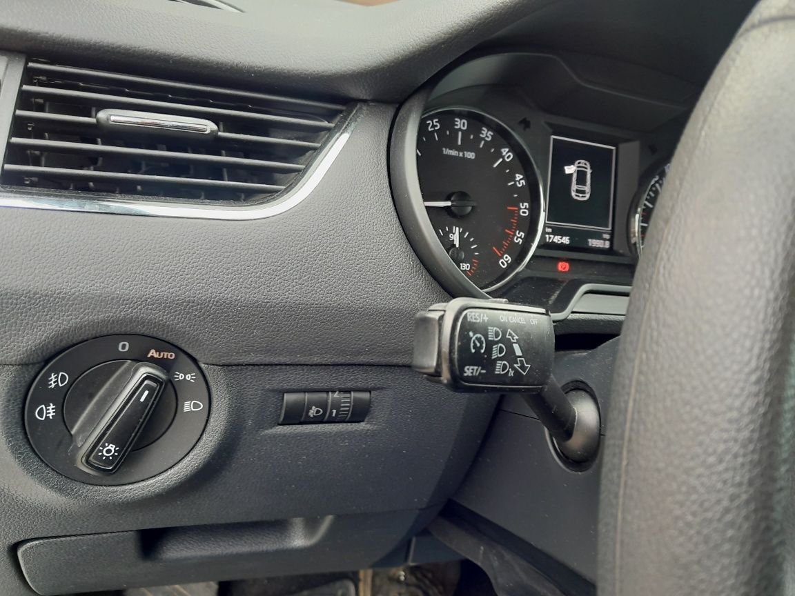Skoda Octavia kombi 1.6 Tdi DSG 105km.