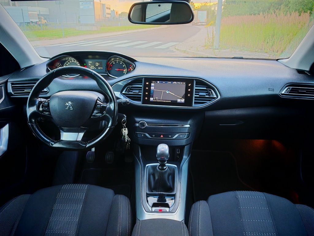 Peugeot 308 1.2, 130 KM | Full LED | Kamera | Czujniki przód/tył