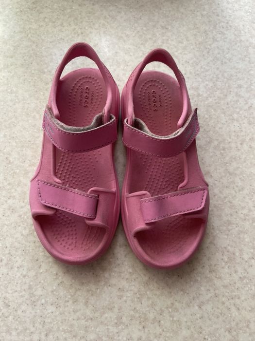 Босоножки crocs для девочки