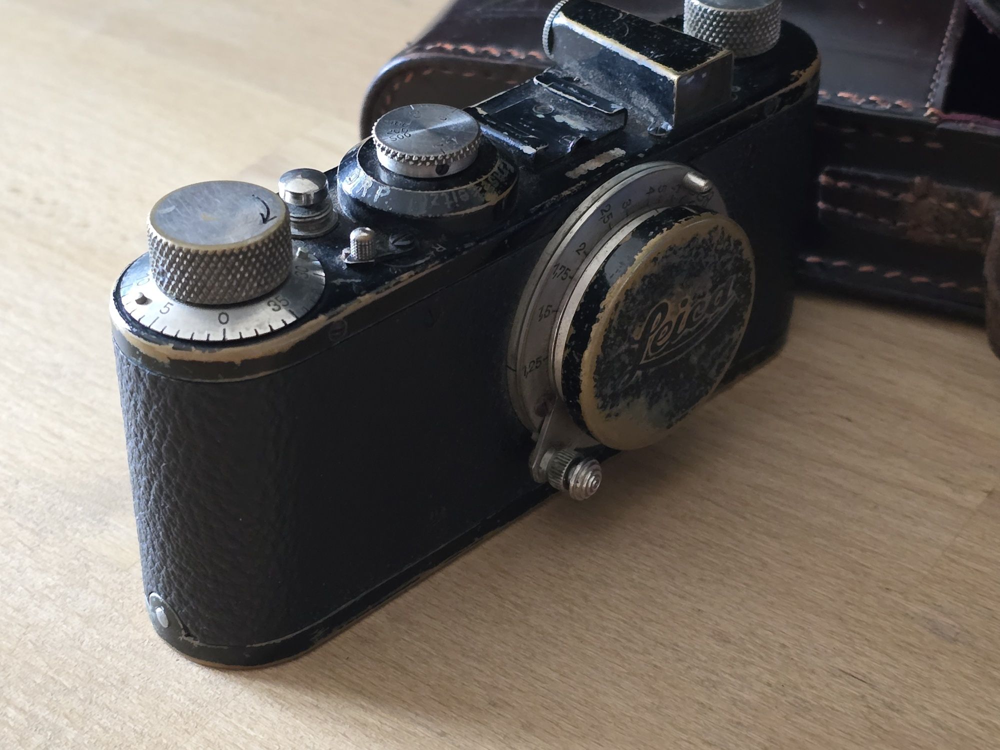Aparat Leica 1 z obiektywem Elmar z 1930r